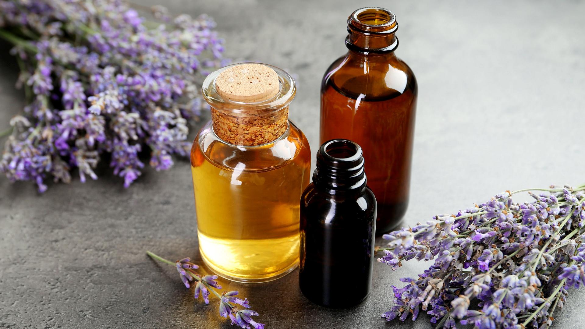 TALLER DE ACEITES ESENCIALES